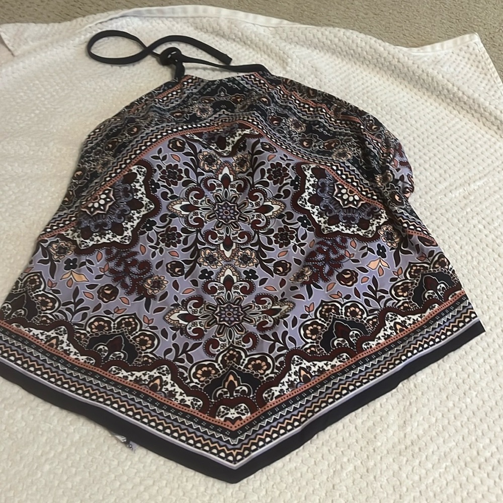 Kona Sal handkerchief style swim-top with skirt the padded bra ties in the back